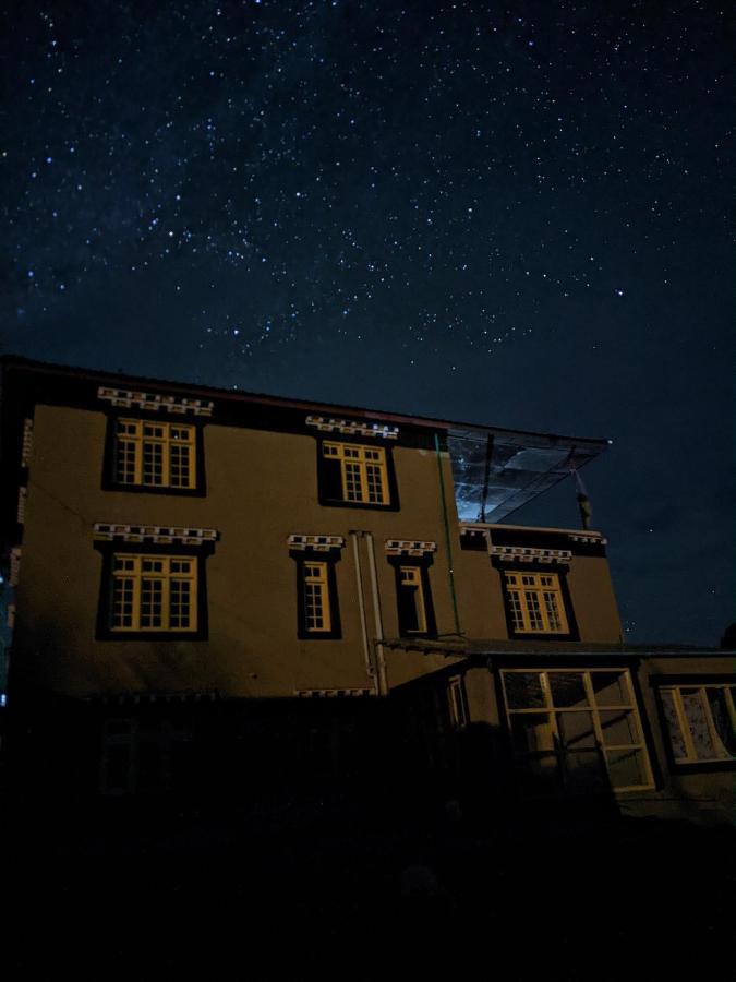Social Courtyard Spiti Hostel Kaza Luaran gambar